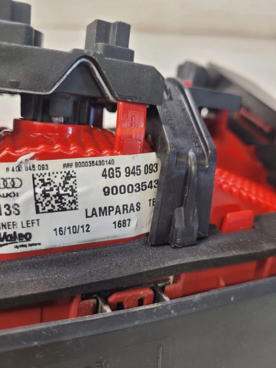 LAMPA LEWY TYŁ W KLAPĘ AUDI A6 C7 SEDAN 4G5945093