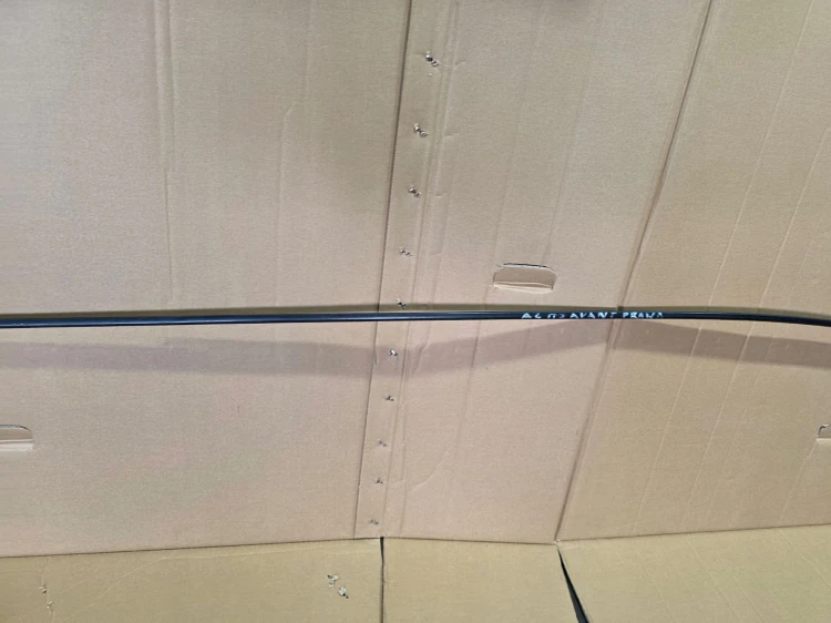 LISTWA CHROM MATOWA PRAWA KAROSERYJNA AUDI A4 B7 AVANT / KOMBI 8E9853704 !!