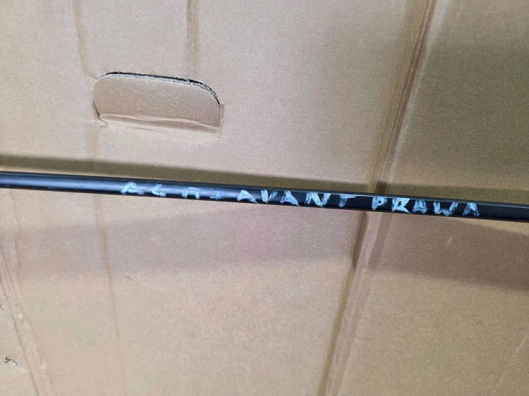 LISTWA CHROM MATOWA PRAWA KAROSERYJNA AUDI A4 B7 AVANT / KOMBI 8E9853704 !!