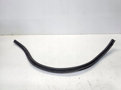 USZCZELKA KOMORY SILNIKA AUDI A7 4G 4G8823723A