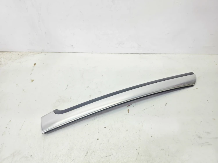 LISTWA CHROM SZYBY CZOŁOWEJ PRAWA AUDI A5 8F CABRIO 8F0853266A