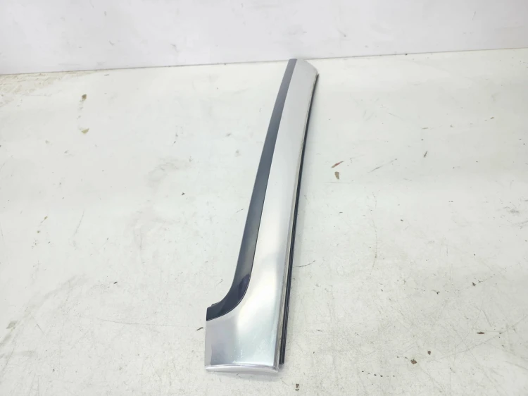LISTWA CHROM SZYBY CZOŁOWEJ PRAWA AUDI A5 8F CABRIO 8F0853266A