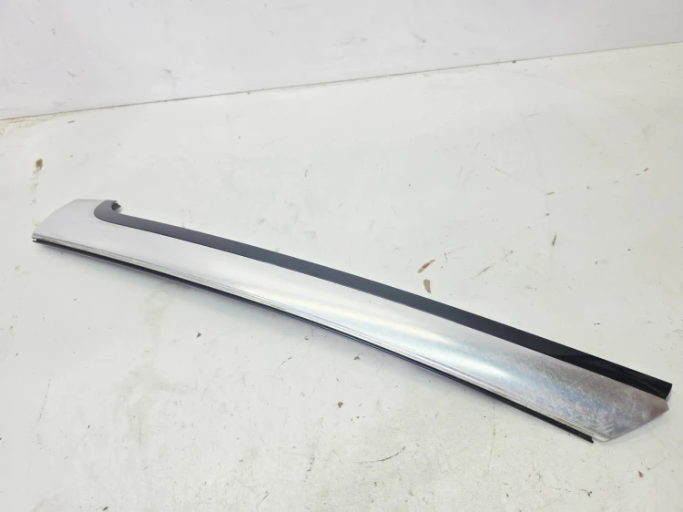 LISTWA CHROM SZYBY CZOŁOWEJ PRAWA AUDI A5 8F CABRIO 8F0853266A