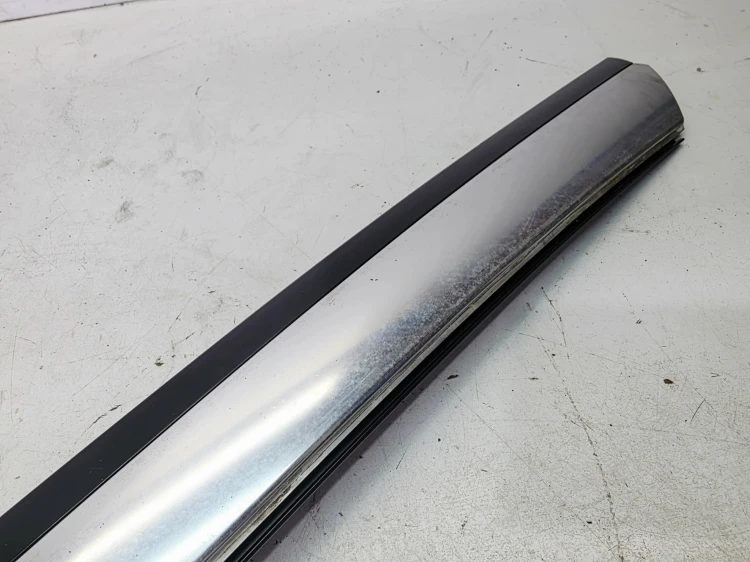 LISTWA CHROM SZYBY CZOŁOWEJ PRAWA AUDI A5 8F CABRIO 8F0853266A