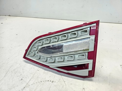 LAMPA PRAWY TYŁ W KLAPE AUDI A4 B8 SEDAN 8K5945094K LED