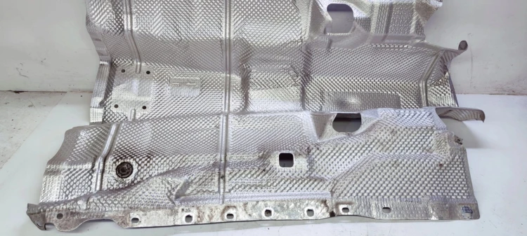OSŁONA TERMICZNA TUNELU AUDI A6 C8 A7 4K0804160E