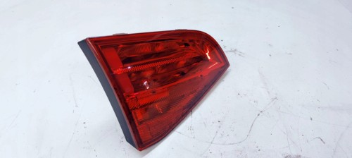LAMPA LEWY TYŁ W KLAPĘ AUDI A4 B8 KOMBI 8K9945093