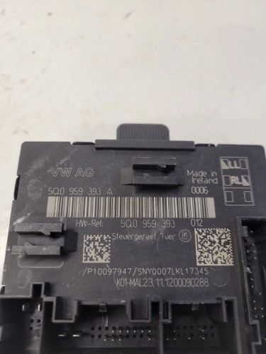 MODUŁ STEROWNIK DRZWI AUDI A3 8V 5Q0959393A