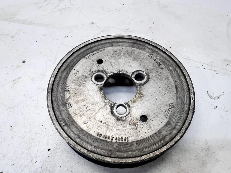 KOŁO POMPY WODY AUDI 3.0 TDI 059121031H