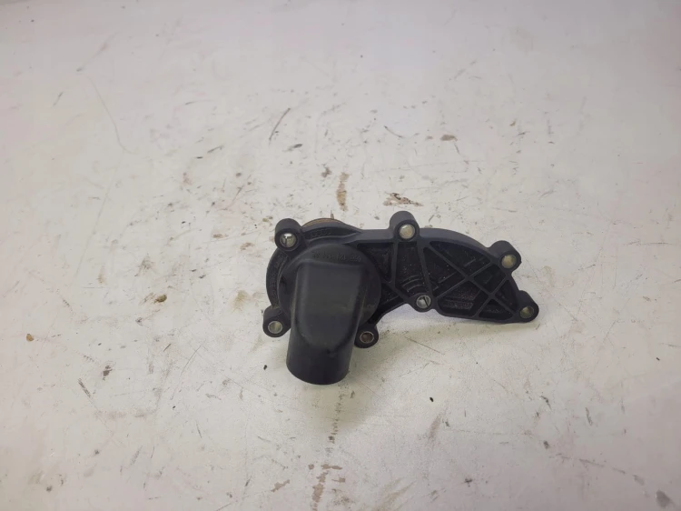 OBUDOWA TERMOSTATU AUDI S4 S5 A6 3.0 T 06E121111AL
