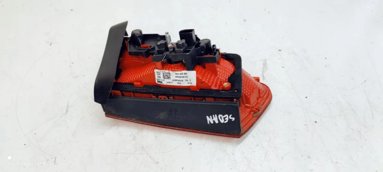 LAMPA PRAWY TYŁ W KLAPĘ AUDI A6 C7 SEDAN 4G5945094
