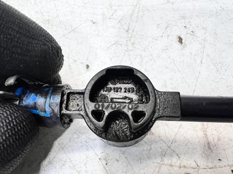 ZAWÓR FILTRA PALIWA AUDI A3 8L 1J0127247A