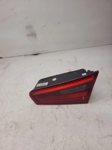 LAMPA PRAWY TYŁ W KLAPĘ AUDI A3 8V 3D 8V3945094B