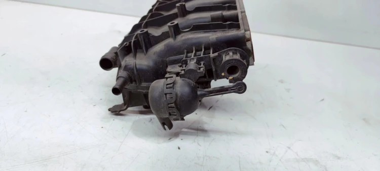KOLEKTOR SSĄCY AUDI A4 B8 A5 8T Q5 8R 2.0 TFSI 06H133185AE