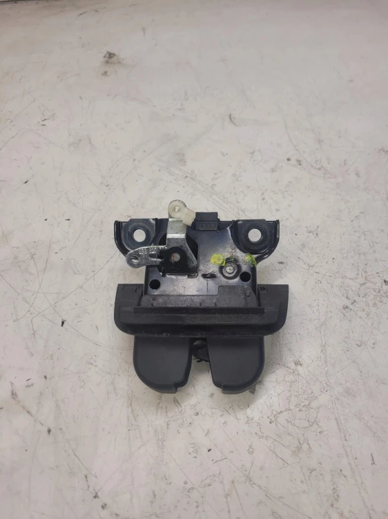 ZAMEK KLAPY TYŁ AUDI A3 8P 3 DRZWI 8P3827505