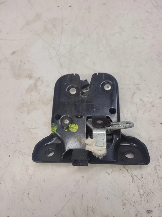 ZAMEK KLAPY TYŁ AUDI A3 8P 3 DRZWI 8P3827505