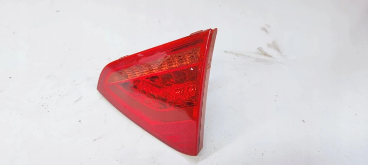 LAMPA PRAWY TYŁ Z KLAPY AUDI A5 LIFT 8T0945094C