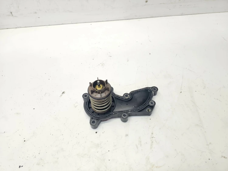 OBUDOWA TERMOSTATU AUDI S4 S5 A6 C7 3.0 TFSI CRE 06E121111AT