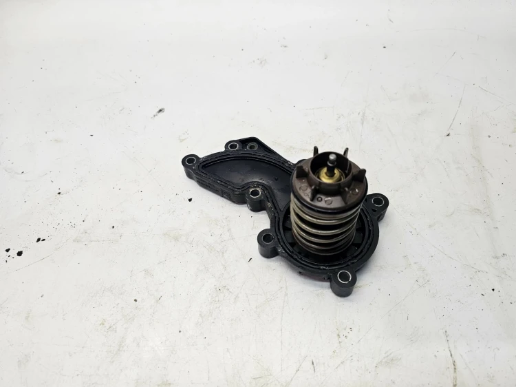 OBUDOWA TERMOSTATU AUDI S4 S5 A6 C7 3.0 TFSI CRE 06E121111AT