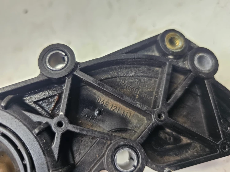 OBUDOWA TERMOSTATU AUDI S4 S5 A6 C7 3.0 TFSI CRE 06E121111AT