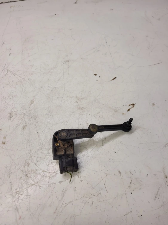 CZUJNIK POZIOMOWANIA ŚWIATEŁ AUDI Q7 4L 7L0616571D
