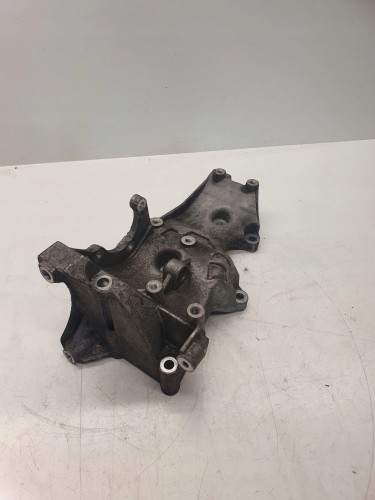 ŁAPA ALTERNATORA AUDI A4 A6 VW 2,0 TFSI 06D903143D