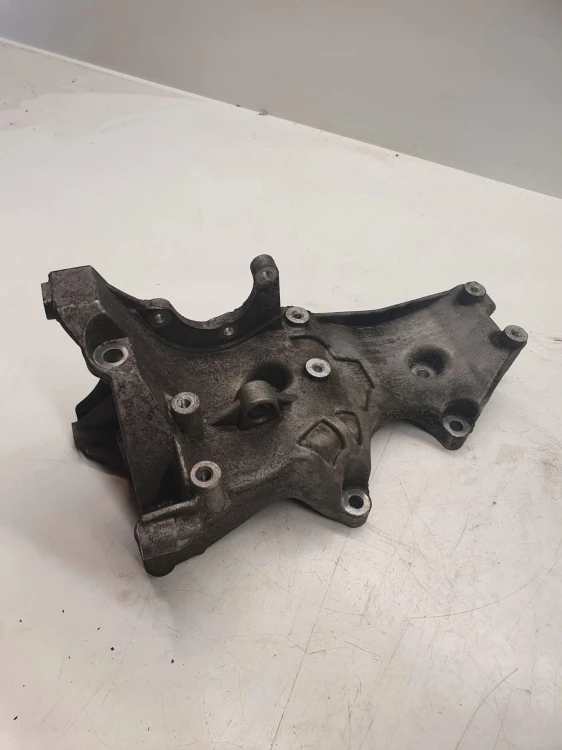 ŁAPA ALTERNATORA AUDI A4 A6 VW 2,0 TFSI 06D903143D