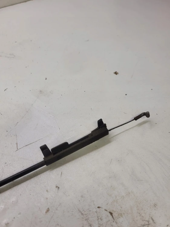 LINKA OTWIERANIA MASKI AUDI A5 8T 8T1823531