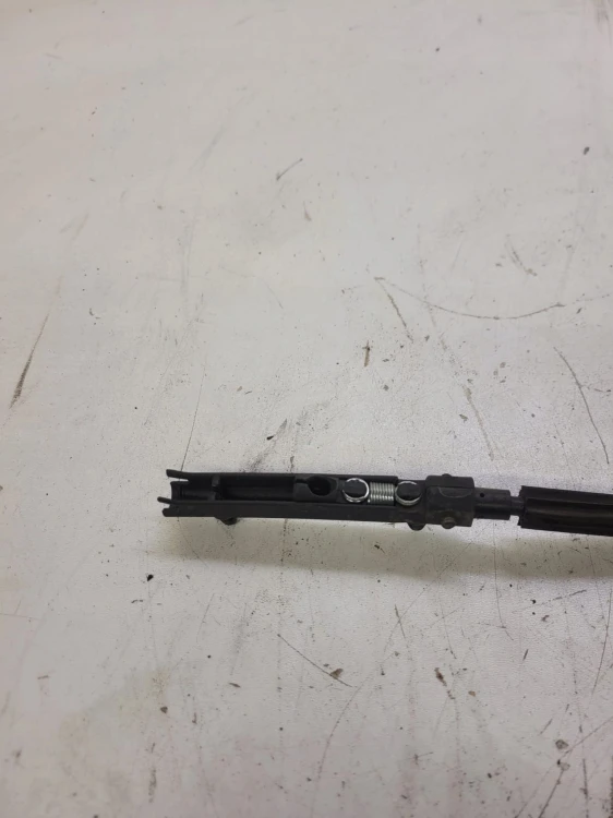 LINKA OTWIERANIA MASKI AUDI A5 8T 8T1823531