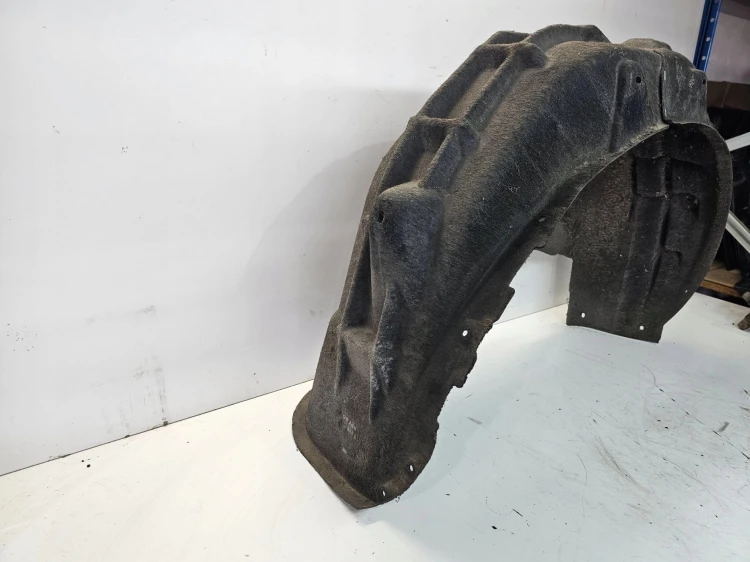 NADKOLE PRAWY TYŁ AUDI Q3 8U 8U0810172A