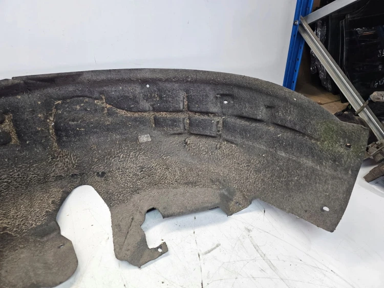 NADKOLE PRAWY TYŁ AUDI Q3 8U 8U0810172A