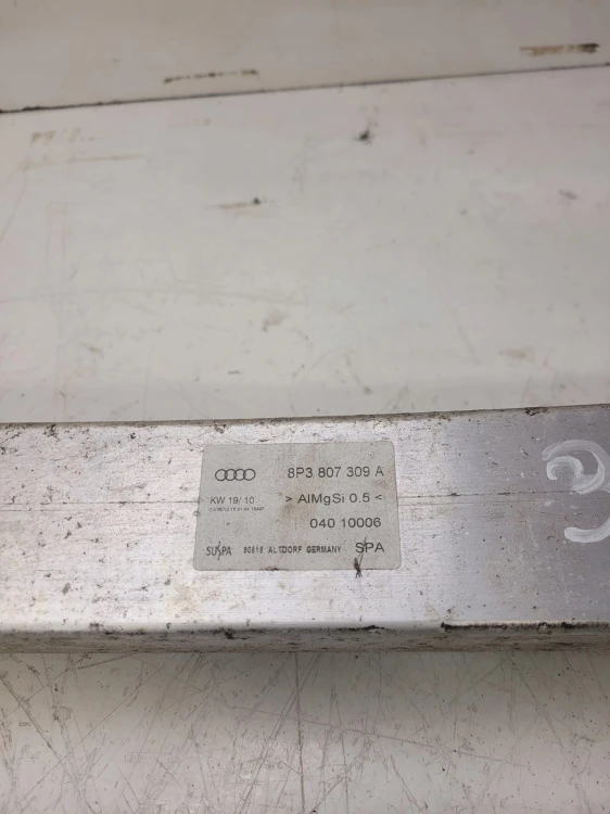BELKA POD ZDERZAK TYŁ AUDI A3 8P3 3D 8P3807309A