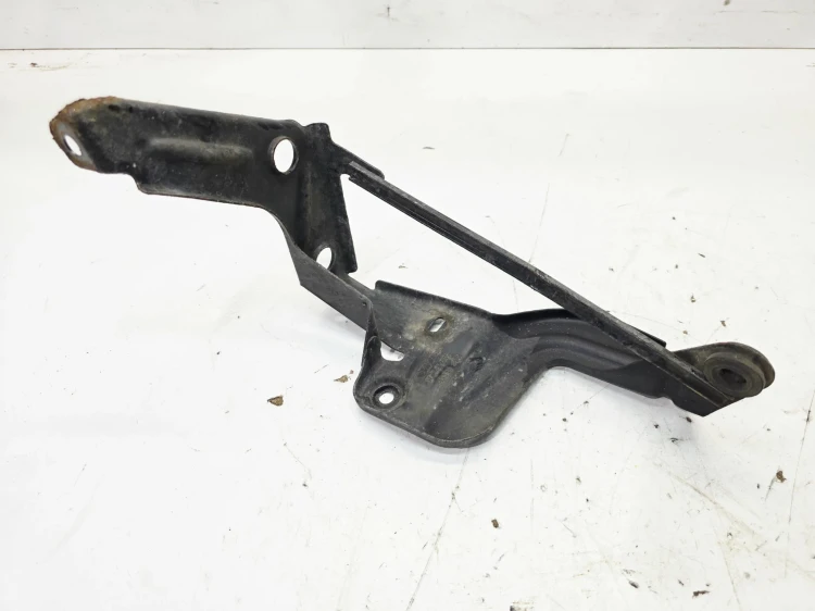 MOCOWANIE WIESZAK INTERCOOLERA PRAWY AUDI A6 C6 4F0145814AB