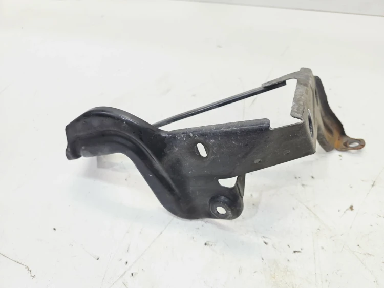 MOCOWANIE WIESZAK INTERCOOLERA PRAWY AUDI A6 C6 4F0145814AB