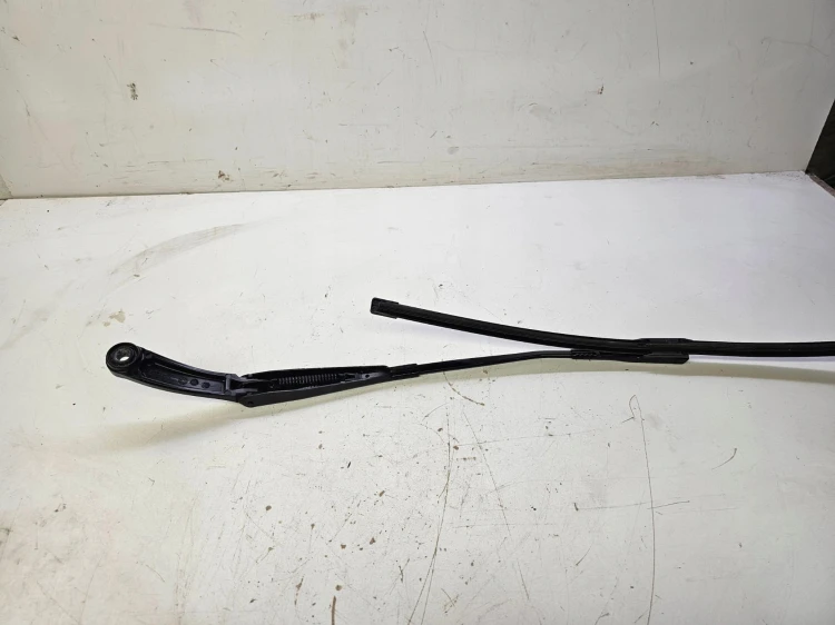 RAMIĘ WYCIERACZKI LEWE AUDI Q3 F3 83B955407A