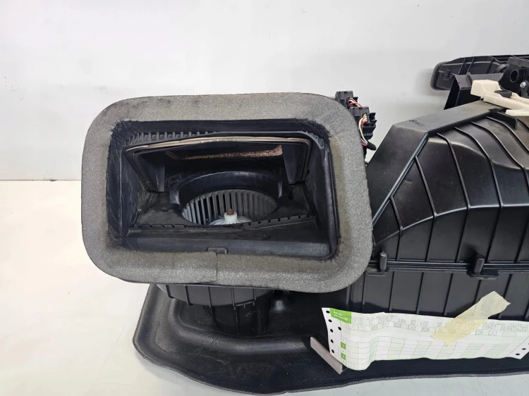 NAGRZEWNICA KOMPLETNA AUDI A4 B8 Q5 8K1820005AS