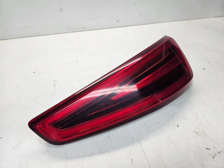 LAMPA LED PRAWY TYŁ AUDI Q3 8U 8U0945094A ORYGINAŁ