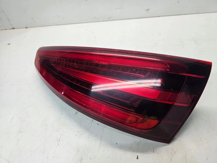 LAMPA LED PRAWY TYŁ AUDI Q3 8U 8U0945094A ORYGINAŁ
