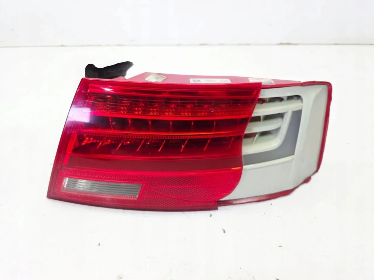 LAMPA PRAWY TYŁ Z BŁOTNIKA LED AUDI A5 8T LIFT 8T0945096H USZKODZONA
