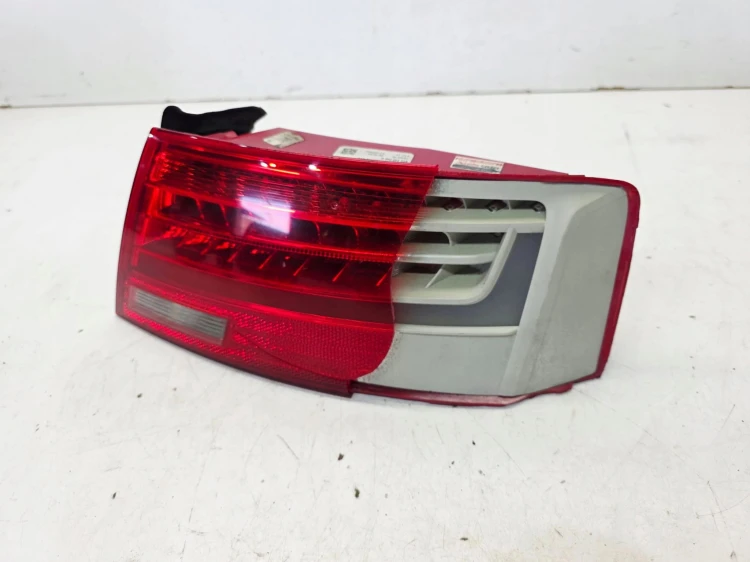 LAMPA PRAWY TYŁ Z BŁOTNIKA LED AUDI A5 8T LIFT 8T0945096H USZKODZONA