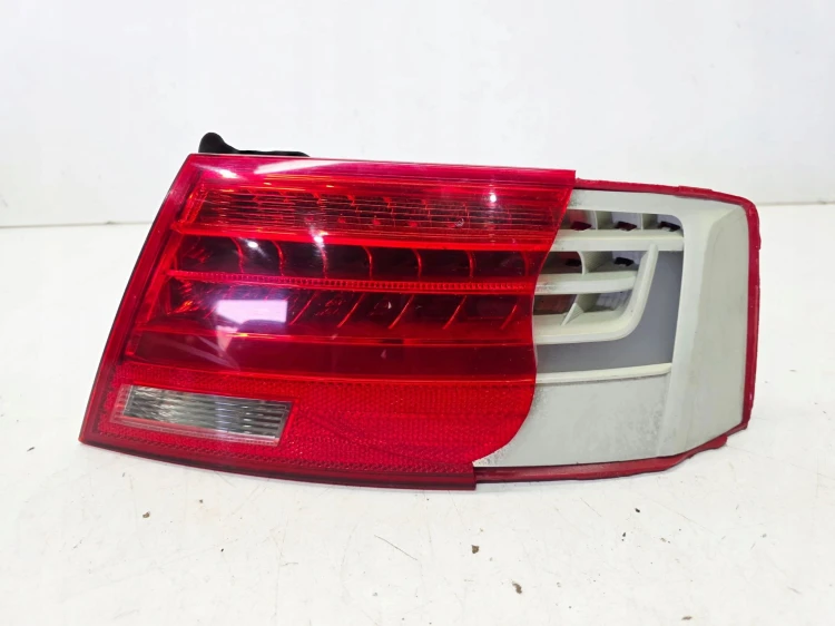 LAMPA PRAWY TYŁ Z BŁOTNIKA LED AUDI A5 8T LIFT 8T0945096H USZKODZONA