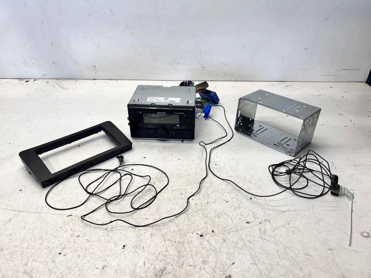 RADIO 2 DIN KENWOOD DPX-7200DAB AUDI A3 8P