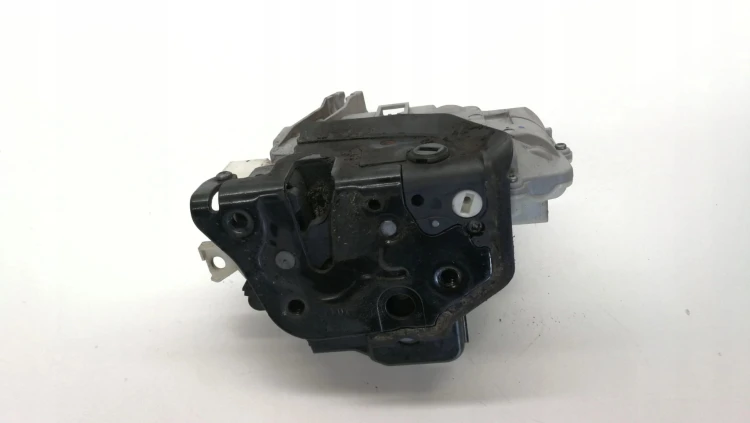 ZAMEK DRZWI PRAWY TYŁ AUDI A3 A6 C6 4F0839016 7PIN
