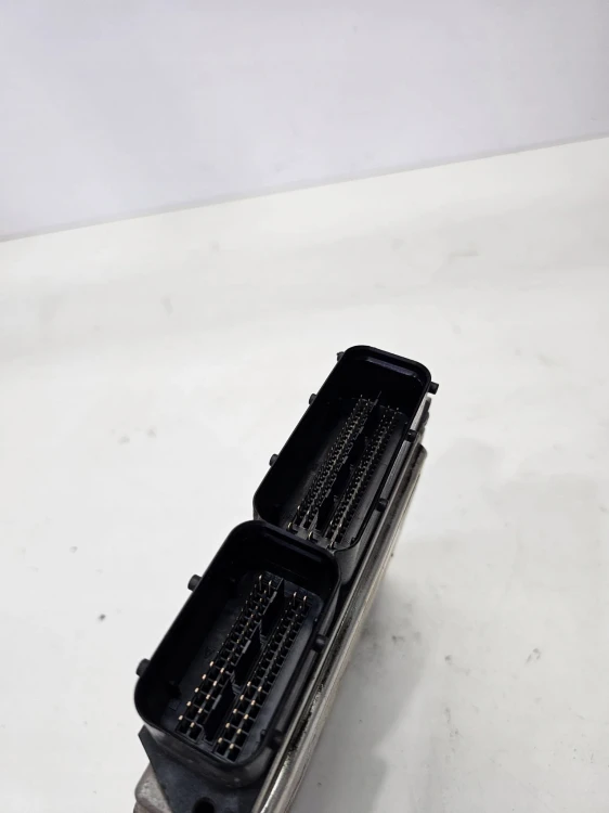 KOMPUTER STEROWNIK SILNIKA AUDI VW 2.0 FSI 06F906056FQ