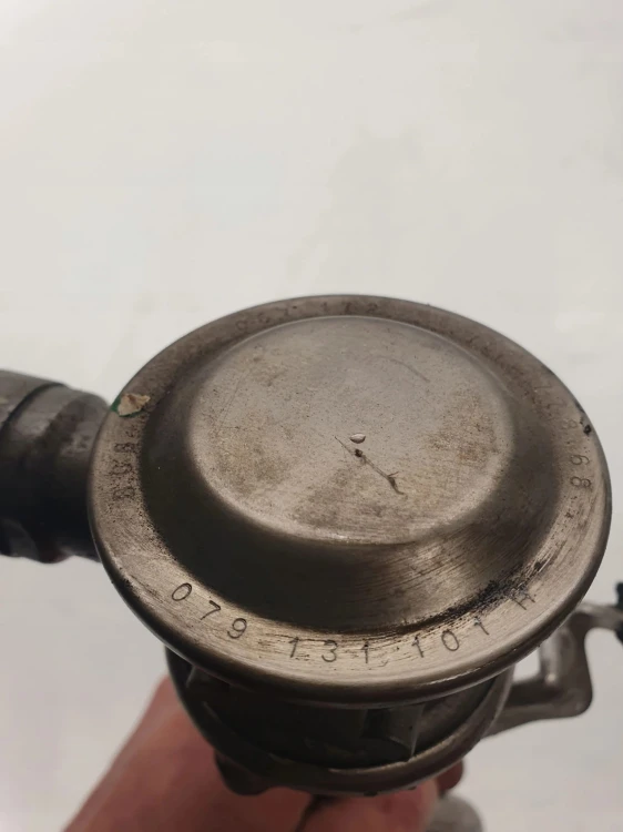 ZAWÓR EGR LEWY AUDI A6 C6 A8 4.2 BVJ 079131101H