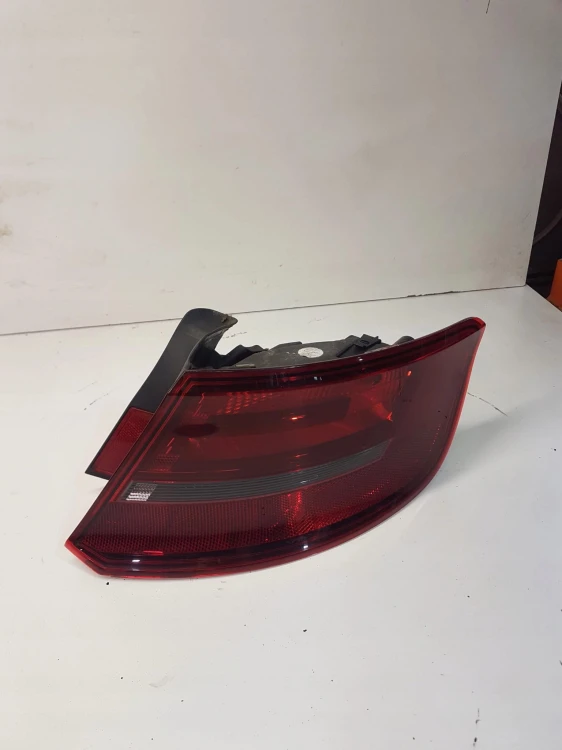 LAMPA PRAWY TYŁ AUDI A3 8V SPORTBACK 8V4945096C