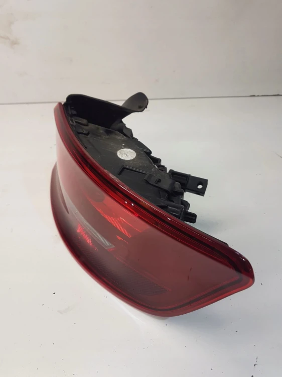 LAMPA PRAWY TYŁ AUDI A3 8V SPORTBACK 8V4945096C