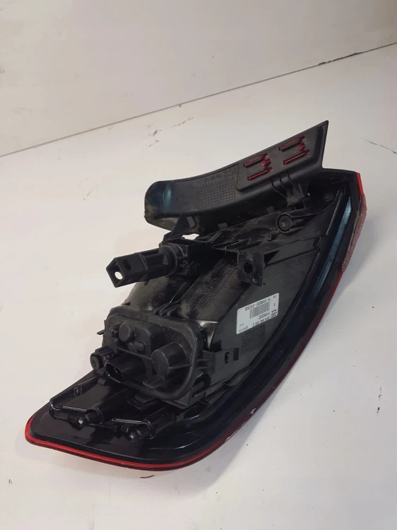 LAMPA PRAWY TYŁ AUDI A3 8V SPORTBACK 8V4945096C