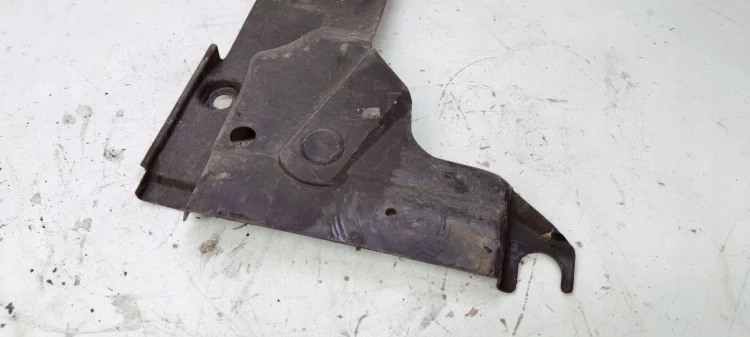 OSŁONA PODWOZIA LEWY TYŁ AUDI A4 B7 8H0825215C