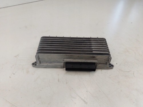 WZMACNIACZ RADIA AUDI A4 A5 Q5 8T0035223AB